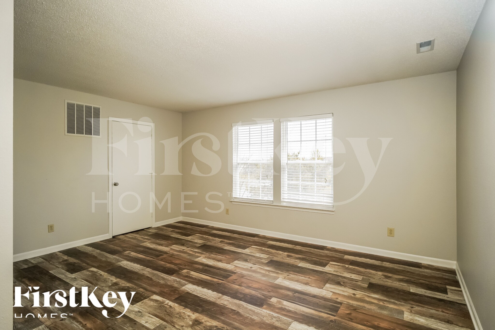 Building Photo - 339 Winterset Way