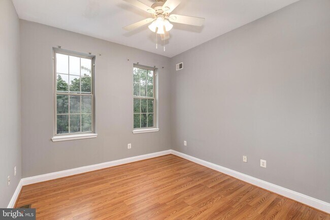Building Photo - 130 N Collington Ave