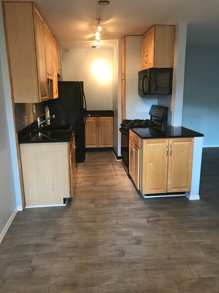 Building Photo - 1545 18th St NW