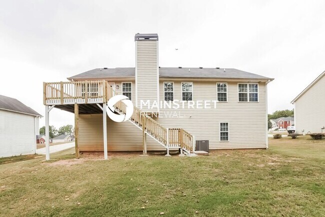 Building Photo - 5 Bedroom Pet-Friendly Home in Douglasville, GA with Main Street Renewal