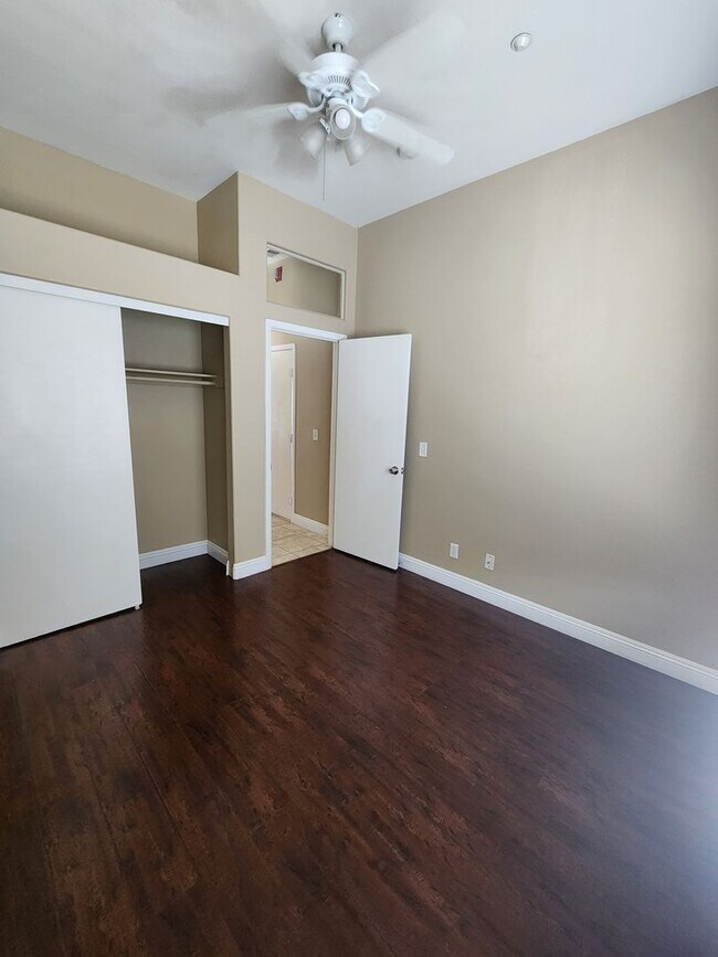 Building Photo - A Fabulous 3 Bedroom Townhome In North Las Vegas