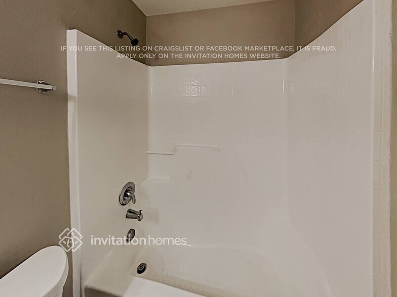 Building Photo - 30630 Birdhouse Dr