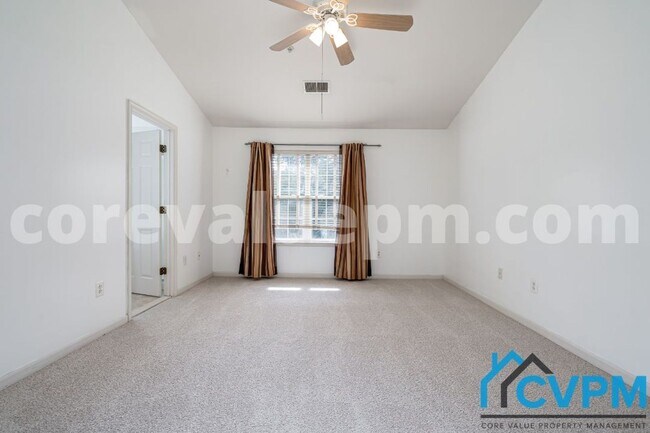 Building Photo - 2668 Streamview Dr