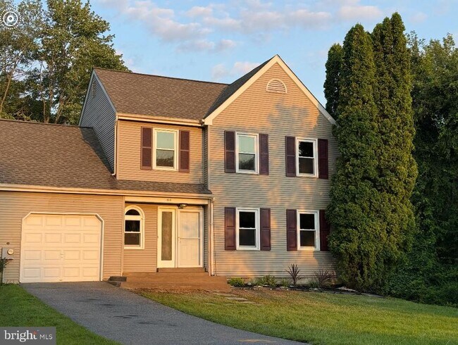 Building Photo - 414 Windsor Cir