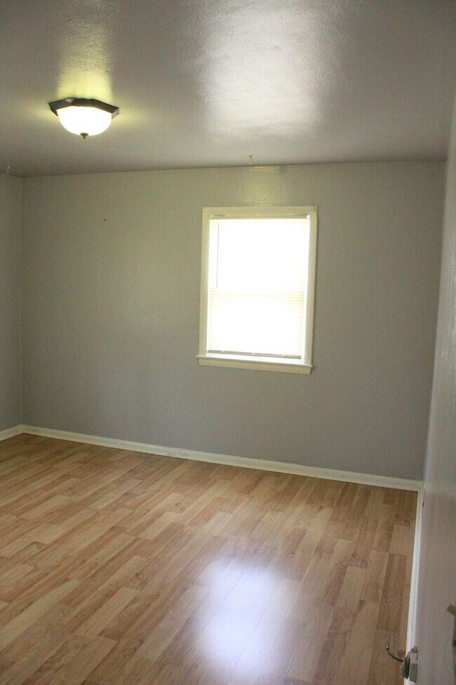 Building Photo - 3957-3959-3959 N 53rd St