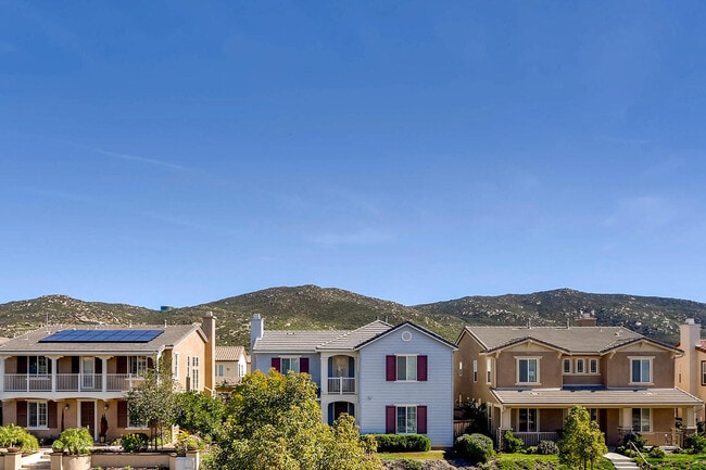 Building Photo - Gorgeous 4 Bd/4.5 Ba + Loft Home in 4S Ranch!!!