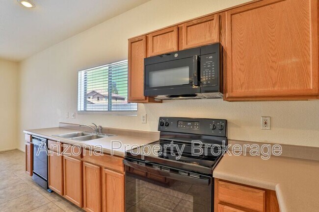 Building Photo - 2736 W Mineral Butte Dr