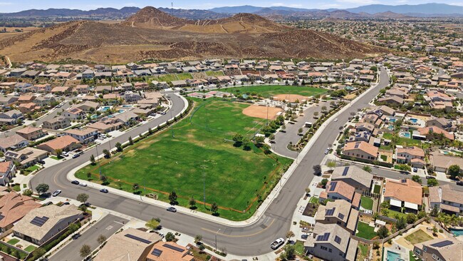 Building Photo - 31110 Bay Horse Way