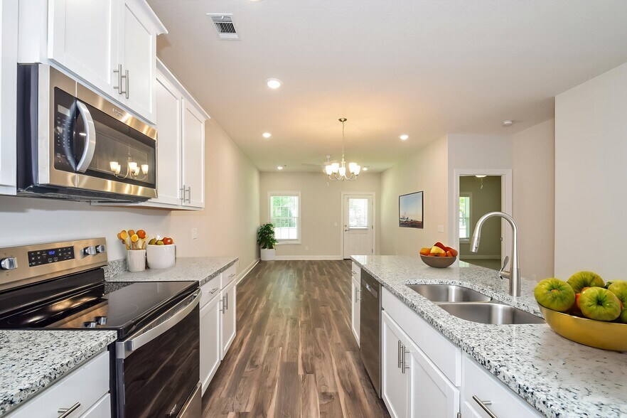 Building Photo - 1011 Walker Point Wy