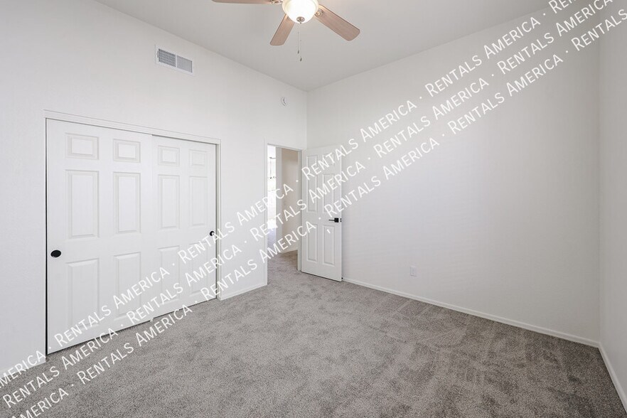 Building Photo - 3850 W Park View Ln