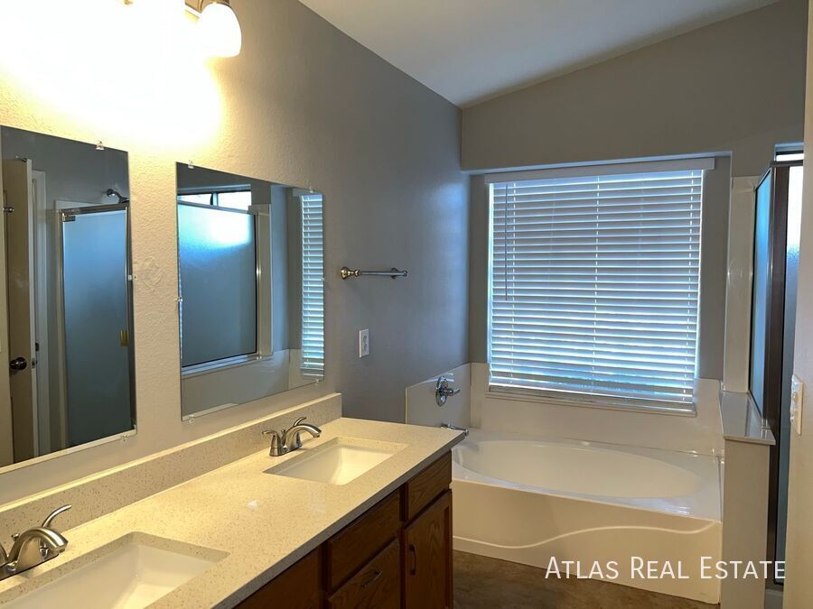 Building Photo - 29805 N Broken Shale Dr