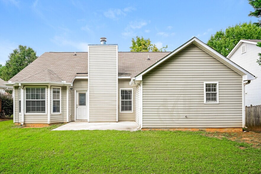 Building Photo - 1790 Courtyard Ln