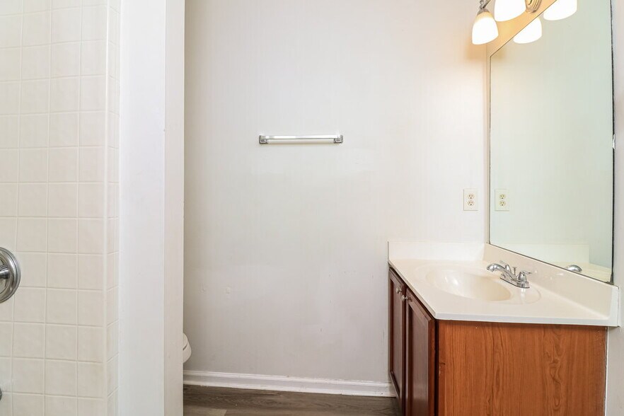 Building Photo - 340 Darbys Run Ct