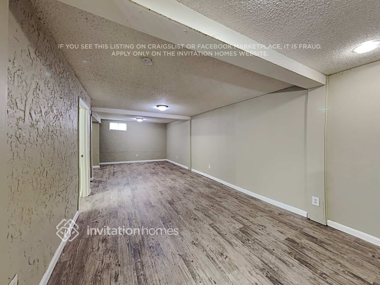 Building Photo - 16372 E Brown Dr