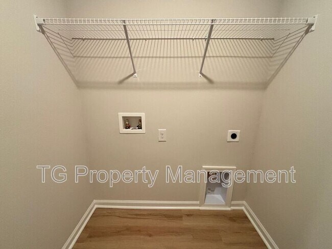 Building Photo - 2235 Orchard St