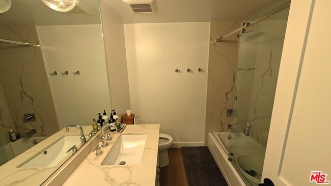 Building Photo - 2129 Vista Laredo