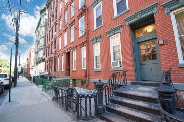 Building Photo - 931 Park Ave