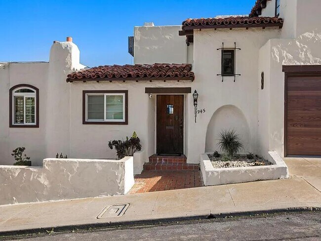 Building Photo - 945 Harbor View Dr