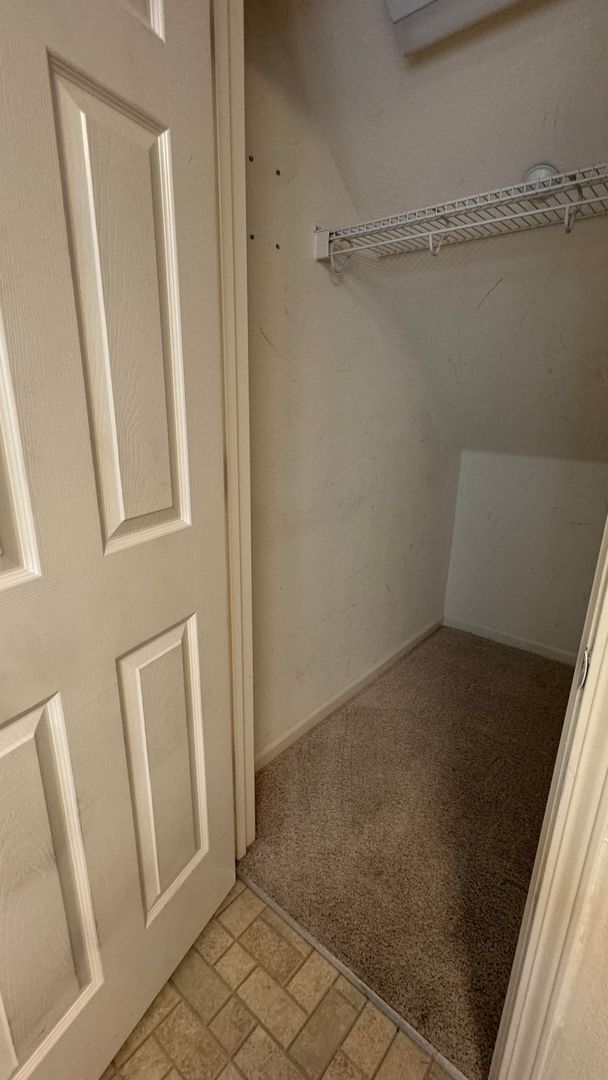 Building Photo - 123 Hearthstone Dr