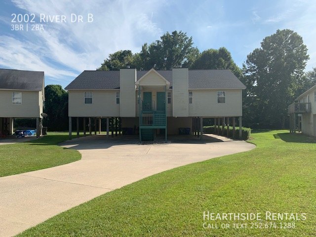 Primary Photo - 2002 River Dr