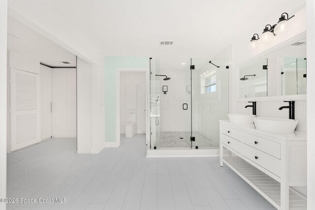 Building Photo - 9085 Jimmy Buffett Mem Hwy