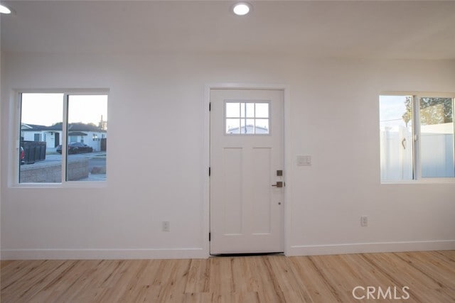 Building Photo - 1402 E Luray St