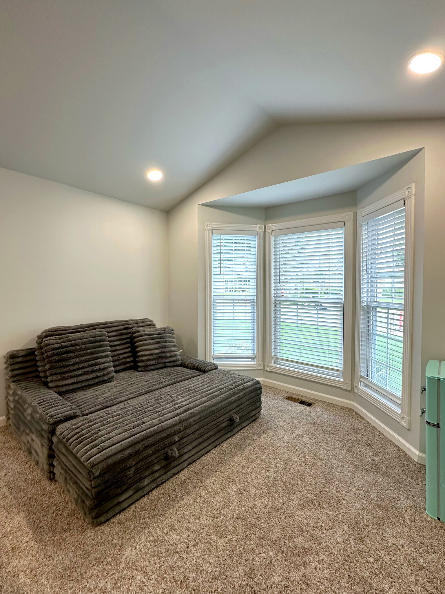 Building Photo - 34426 10th Ave SW