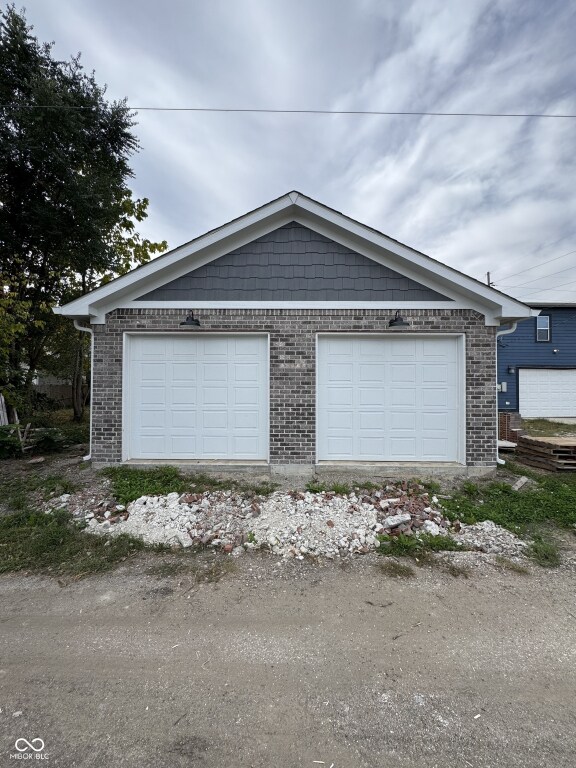 Building Photo - 2145 Columbia Ave