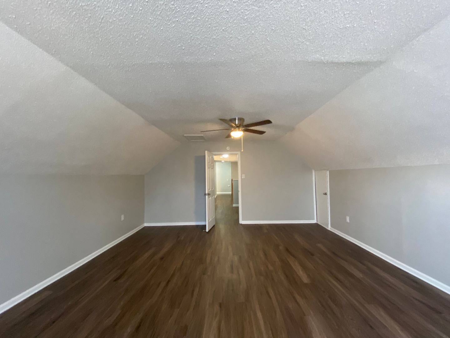 Building Photo - 4244 Chesapeake Way