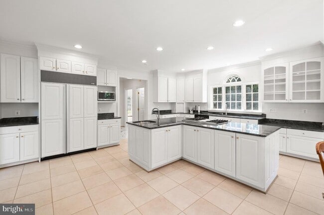 Building Photo - 2608 Geneva Hill Ct