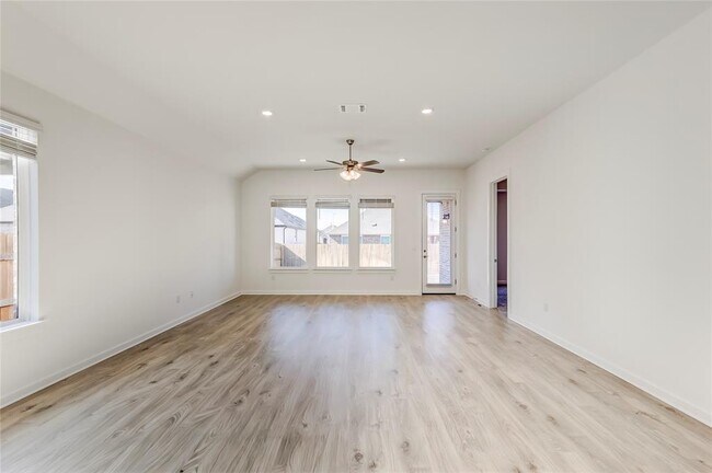 Building Photo - 625 Promise Land Ct