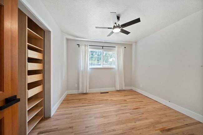 Building Photo - 1420 NW 130th Ave