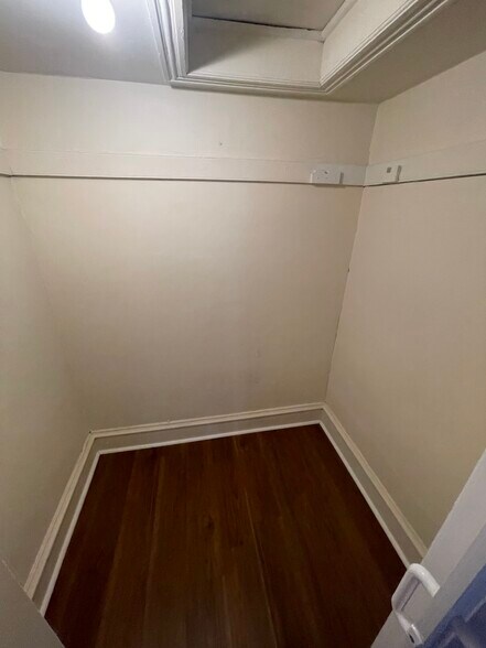 Building Photo - 506 N 2nd St