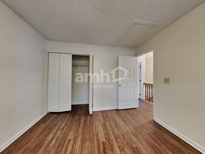 Building Photo - 5301 Wenesly Ct