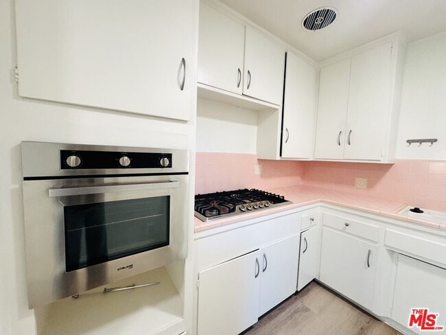 Building Photo - 757 Ocean Ave