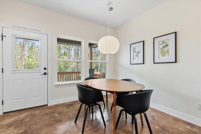 Building Photo - 107 Keamuku Ct