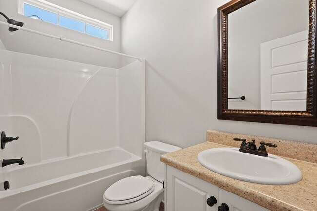 Building Photo - 508 Potter Stone Square