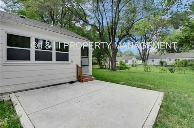 Building Photo - 6406 W 72nd Terrace