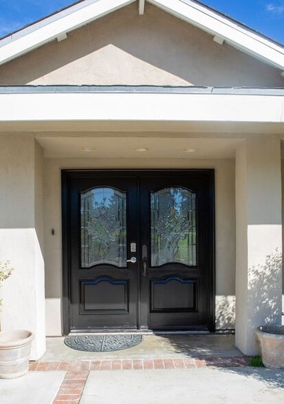 Building Photo - 5200 Valley Circle Blvd