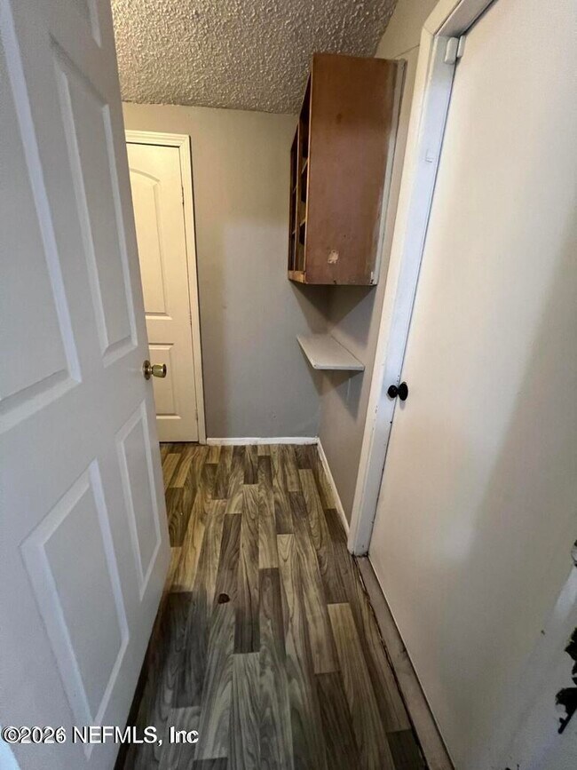 Building Photo - 6634 Kinlock Dr