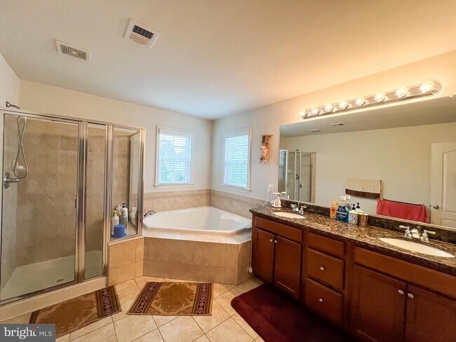 Building Photo - 25008 Owl Creek Dr