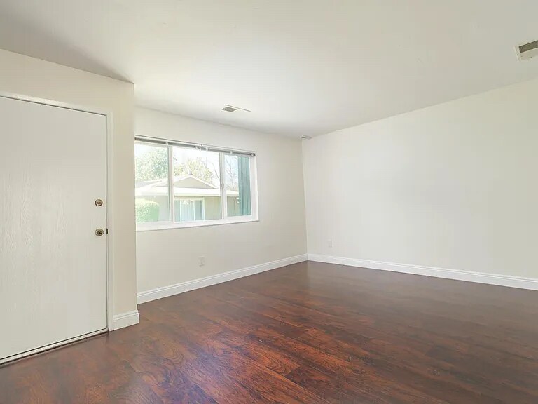 Building Photo - 32C Oliva Dr