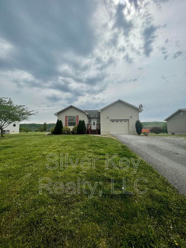 Building Photo - 155 Pulliam Dr