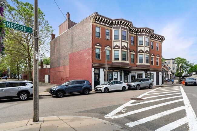 Building Photo - 141 Emerson St
