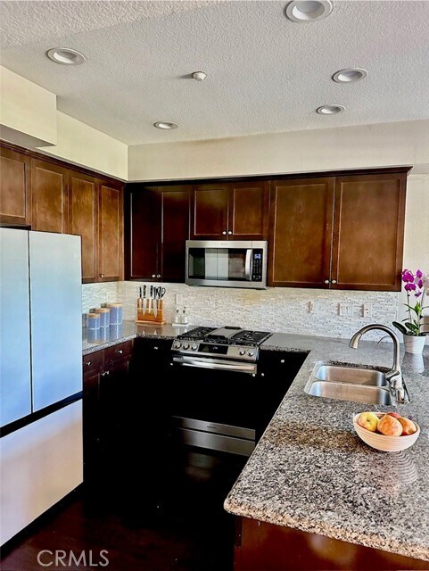 Building Photo - 5450 Strand