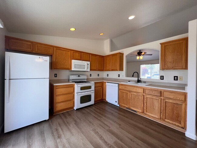 Building Photo - 3-bedroom Fernley home