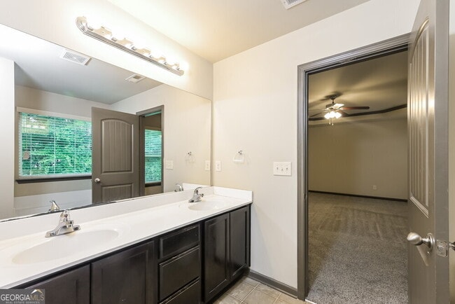 Building Photo - 611 Sweet Ashley Way