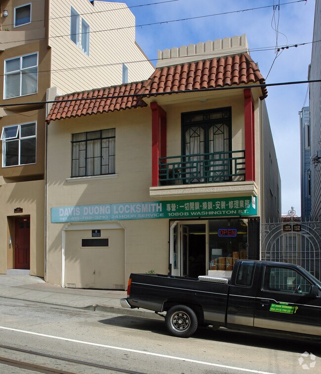 Primary Photo - 1080 Washington St