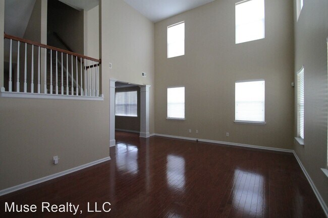 Building Photo - 7 br, 4 bath House - 695 Hicklin Drive