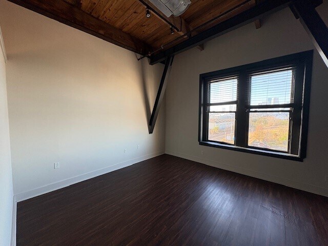 Building Photo - 806 Sampson St